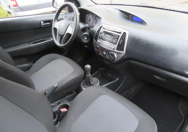 Hyundai i20 cena 14999 przebieg: 132341, rok produkcji 2012 z Zabłudów małe 326